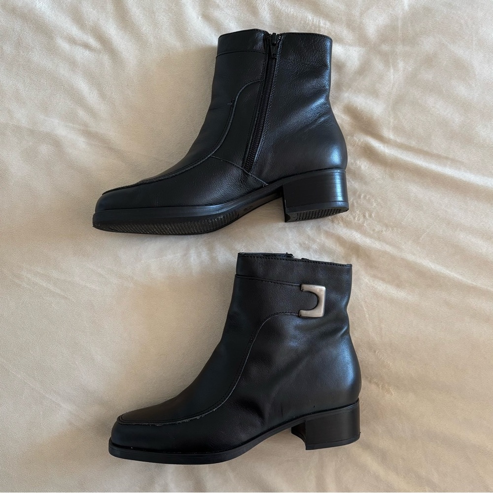 Italian Black Leather Ankle Booties Size 7 - Picture 4 of 12
